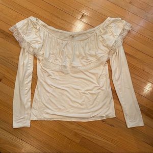 Hollister top L